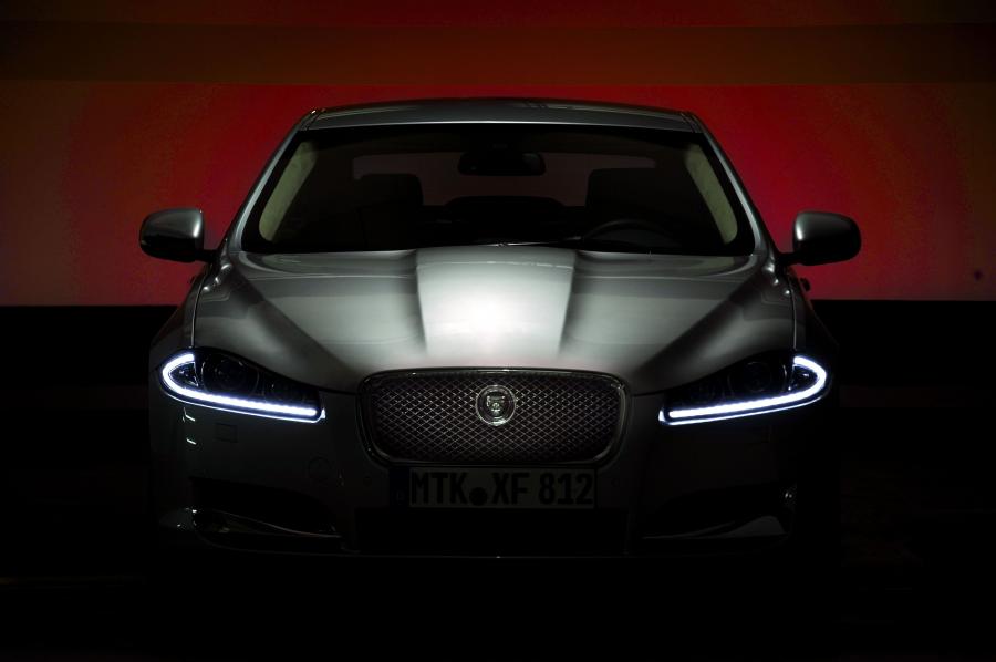  Jaguar XF 2011 года  (фото 16 из 79)